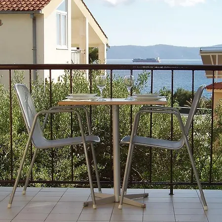 Apartments Denise Podgora Exterior foto